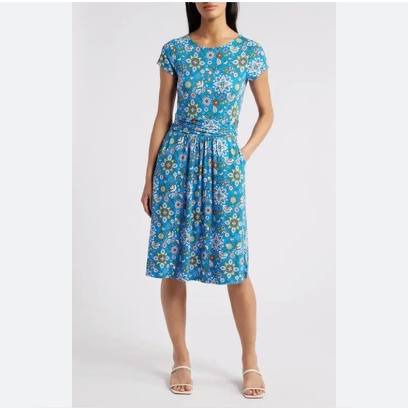 Boden Amelie Floral Jersey Dress Size 12 Pockets Floral Knee Length - Picture 1 of 7